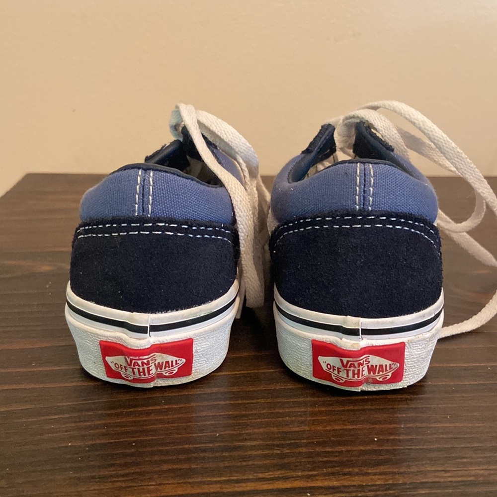 Vans - Picture 3 of 4
